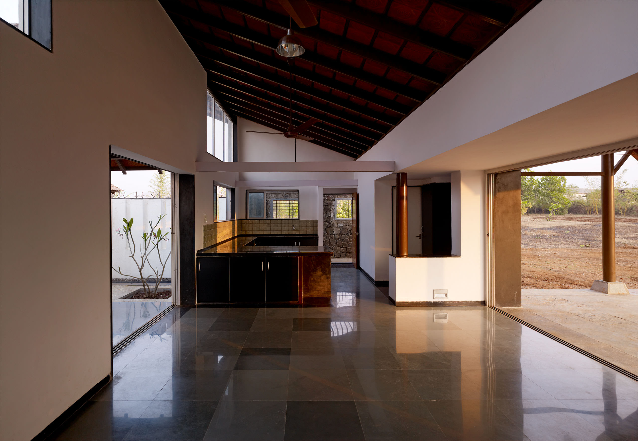 E12371 031740p j2560